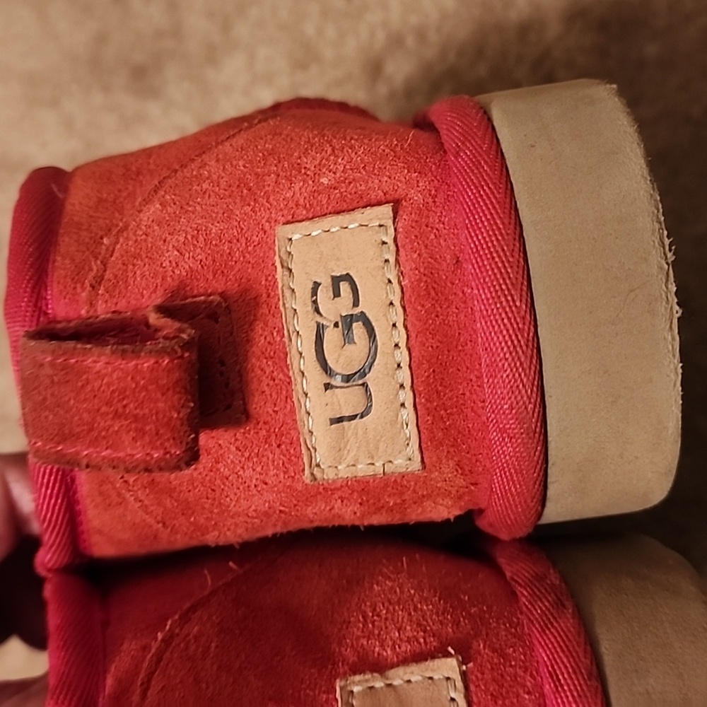 UGG Classic Ultra Mini Boots - Picture 8 of 16